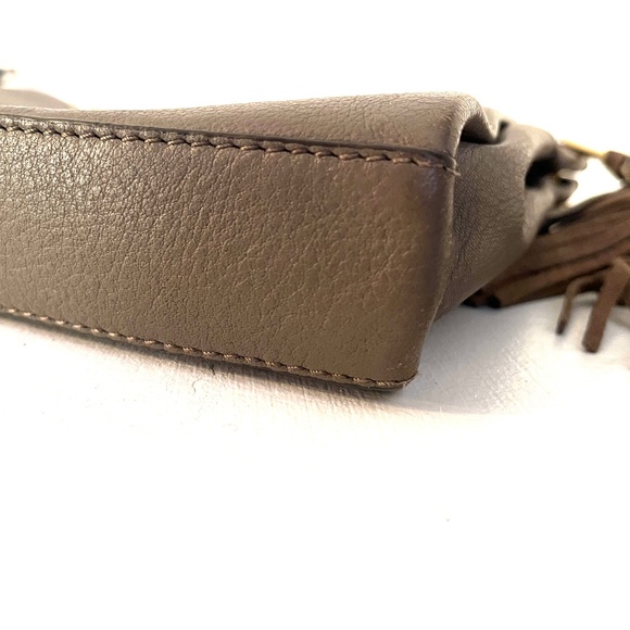 😍🌻 Vince Camuto New York Grey Leather Crossbody Bag - Picture 9 of 14